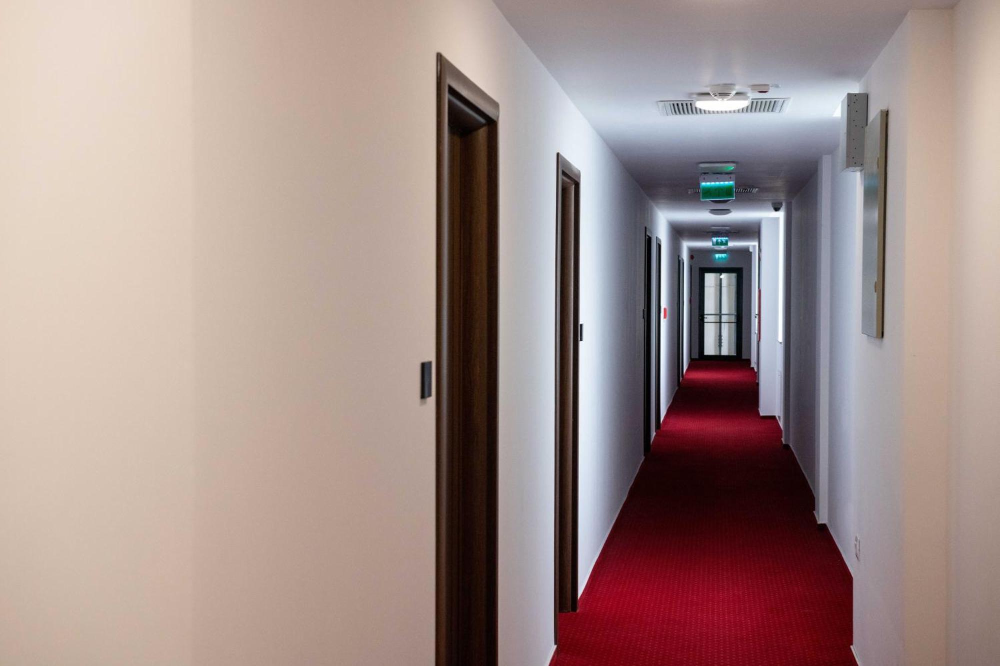 Bucharest Airport Accomodation Aparthotel Otopeni Esterno foto