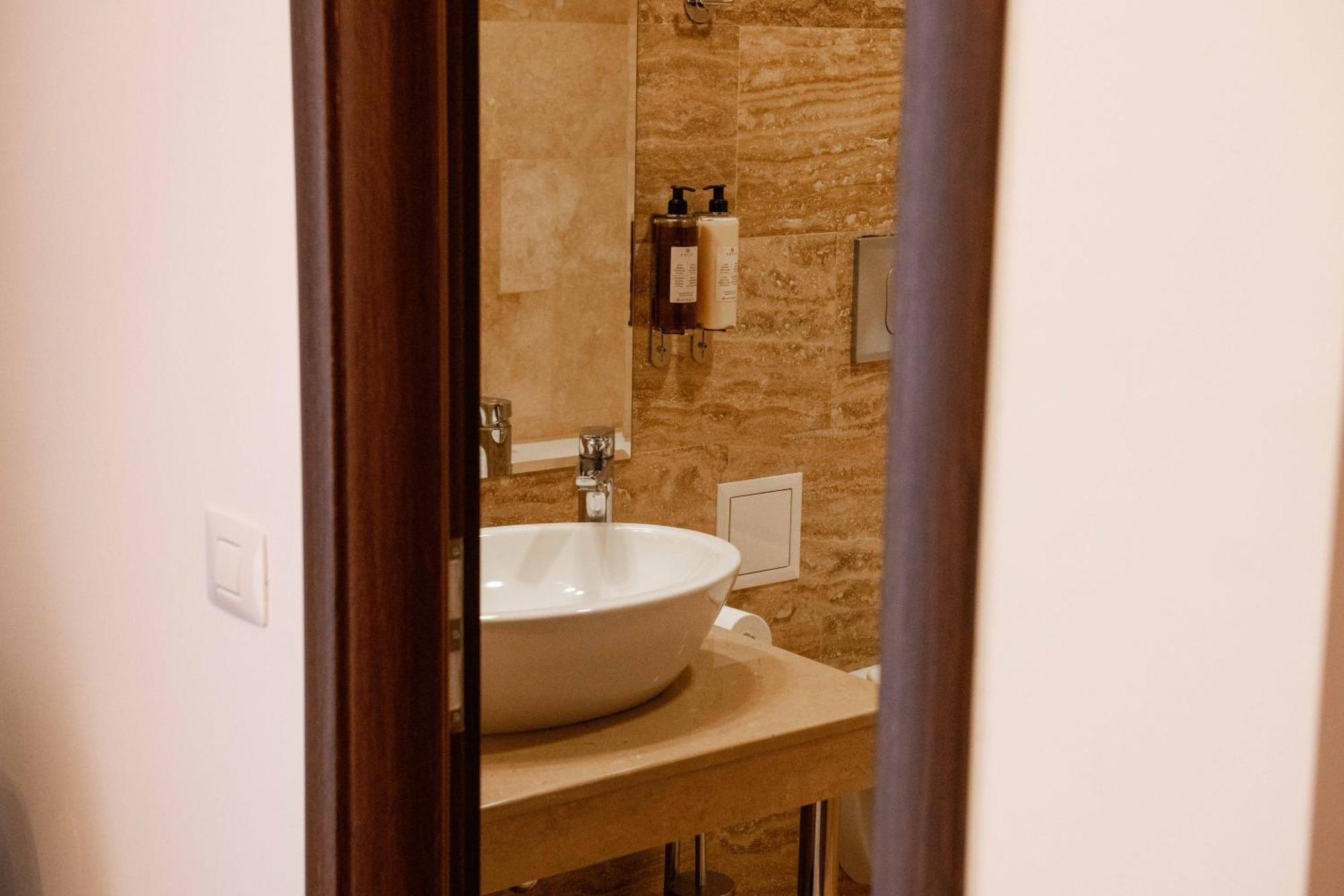 Bucharest Airport Accomodation Aparthotel Otopeni Esterno foto