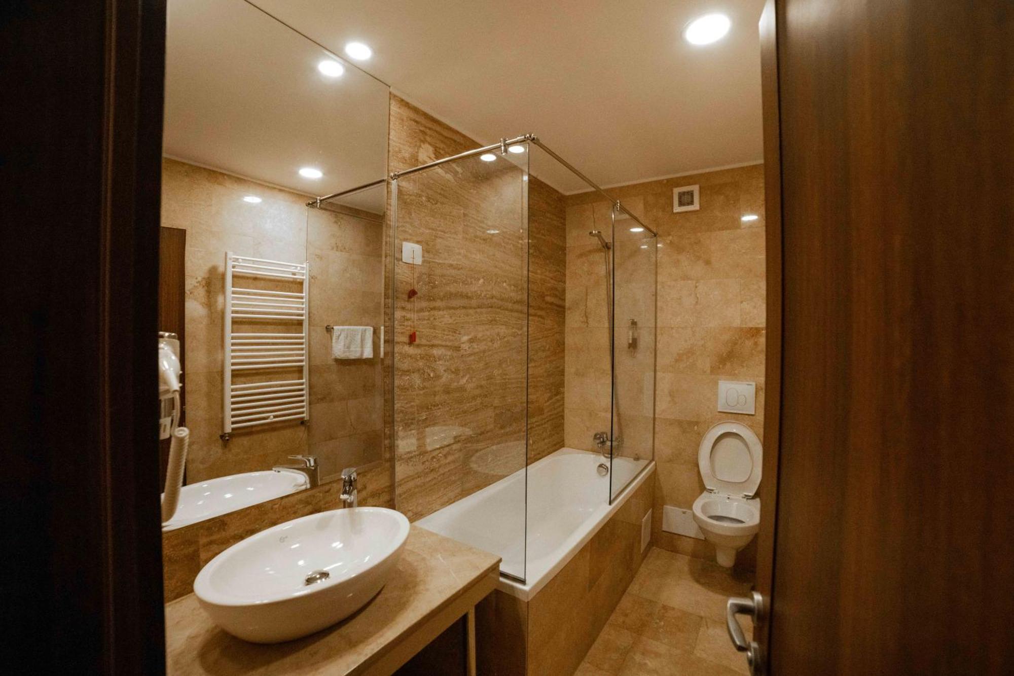 Bucharest Airport Accomodation Aparthotel Otopeni Esterno foto