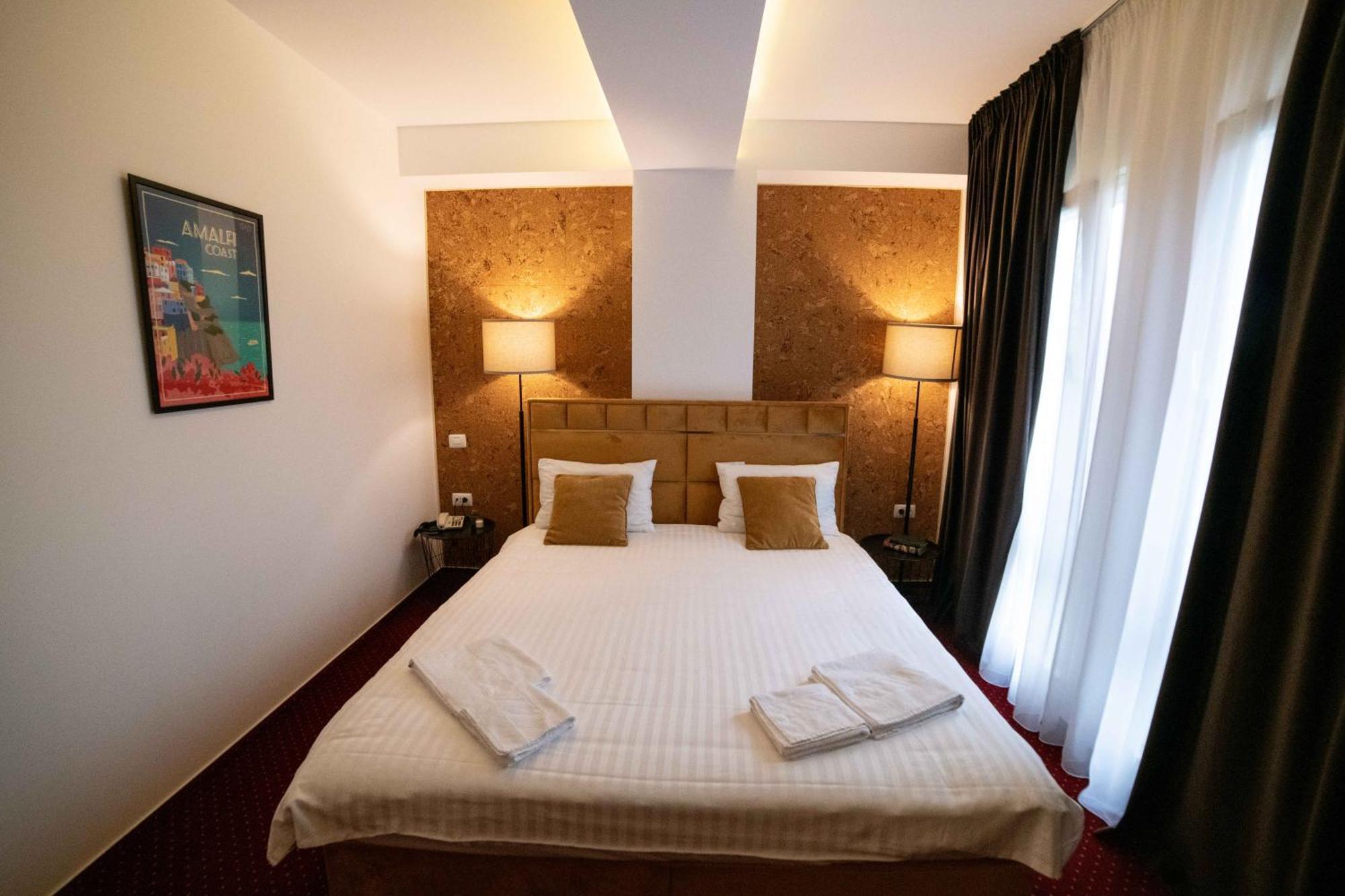 Bucharest Airport Accomodation Aparthotel Otopeni Esterno foto