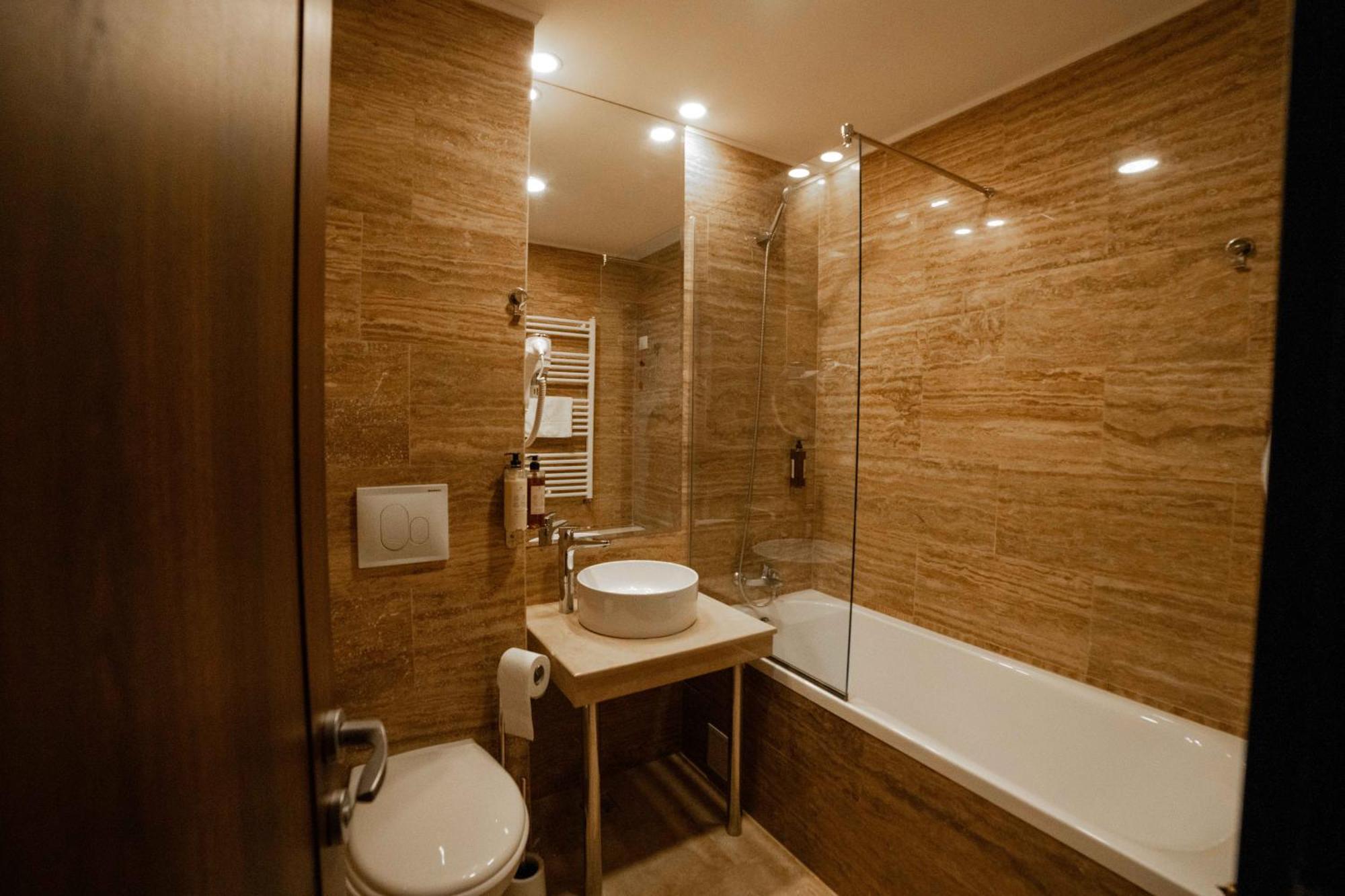 Bucharest Airport Accomodation Aparthotel Otopeni Esterno foto