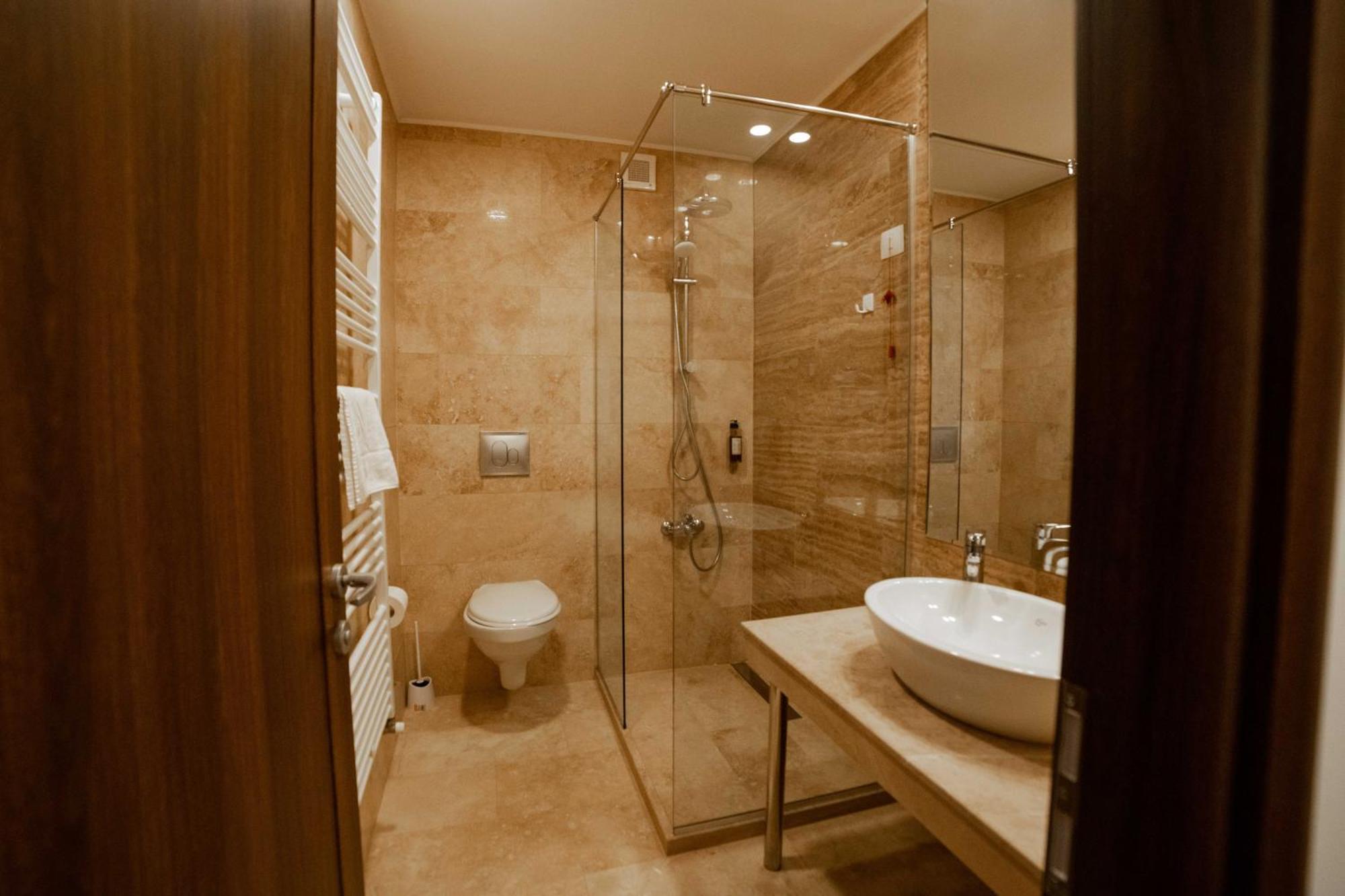 Bucharest Airport Accomodation Aparthotel Otopeni Esterno foto