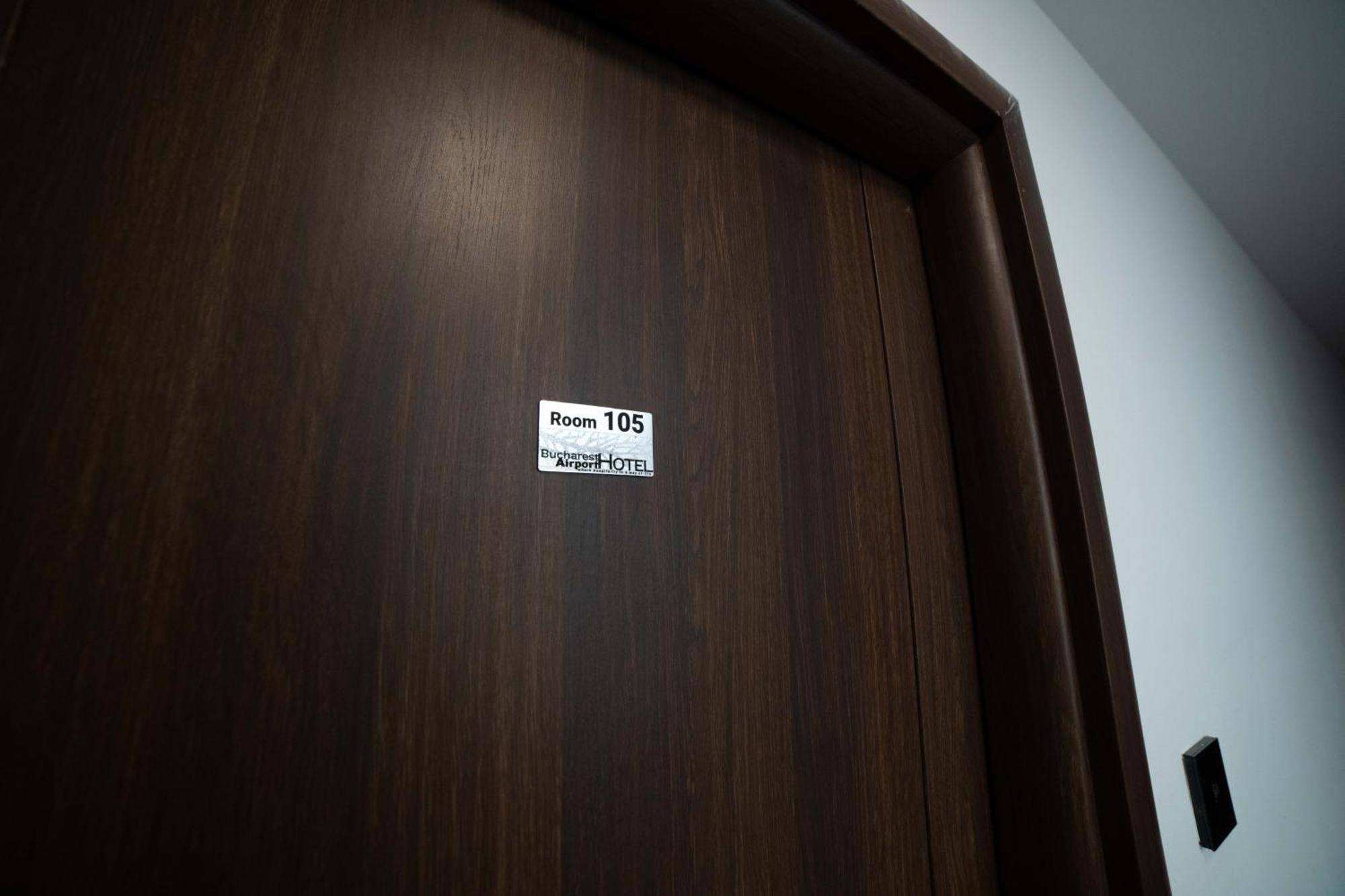 Bucharest Airport Accomodation Aparthotel Otopeni Esterno foto